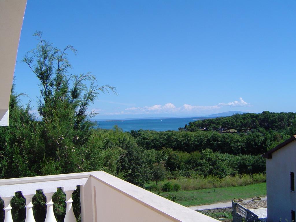 Sun Palace Residence Premantura Exterior photo