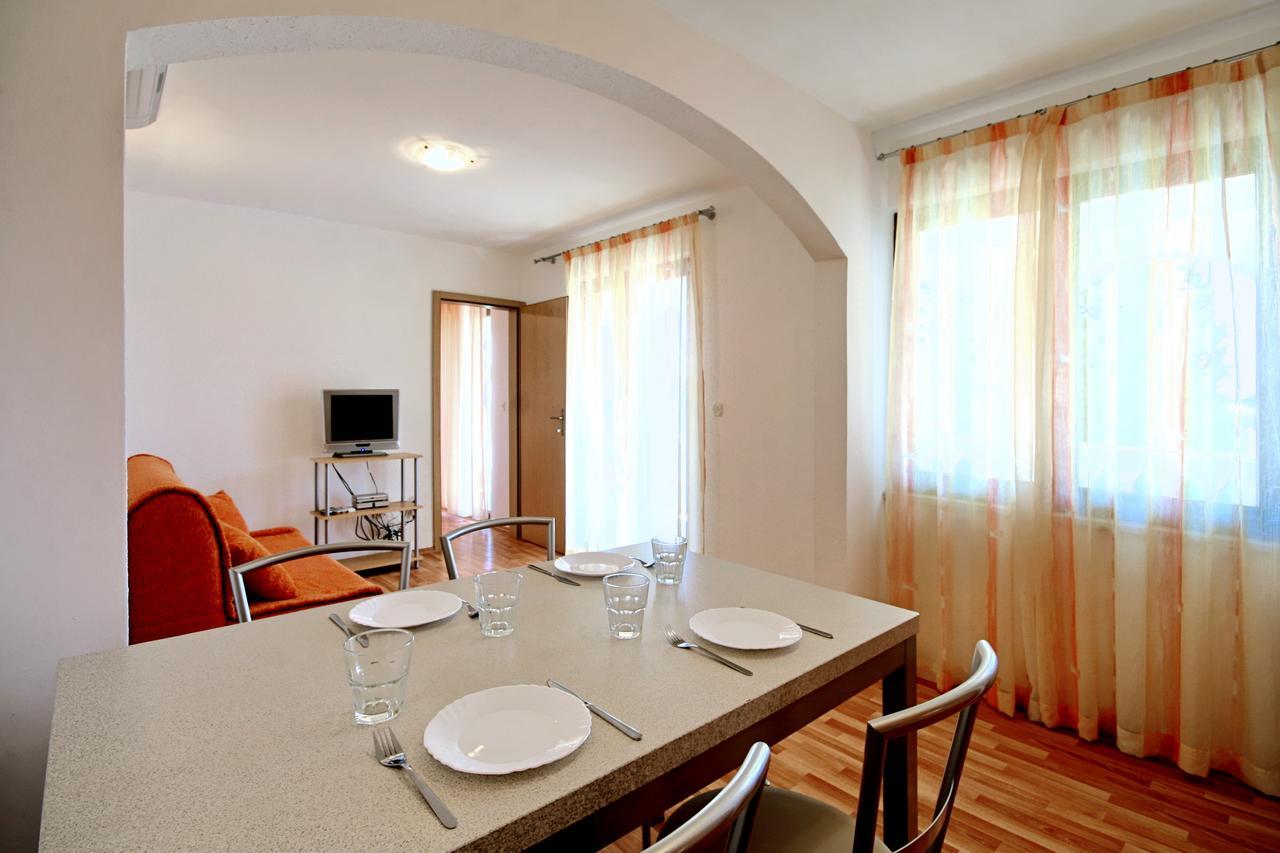 Sun Palace Residence Premantura Exterior photo