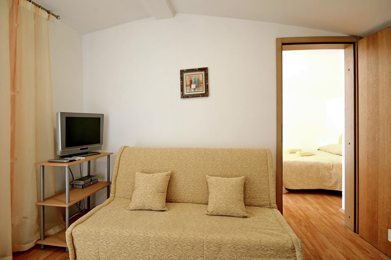 Sun Palace Residence Premantura Exterior photo